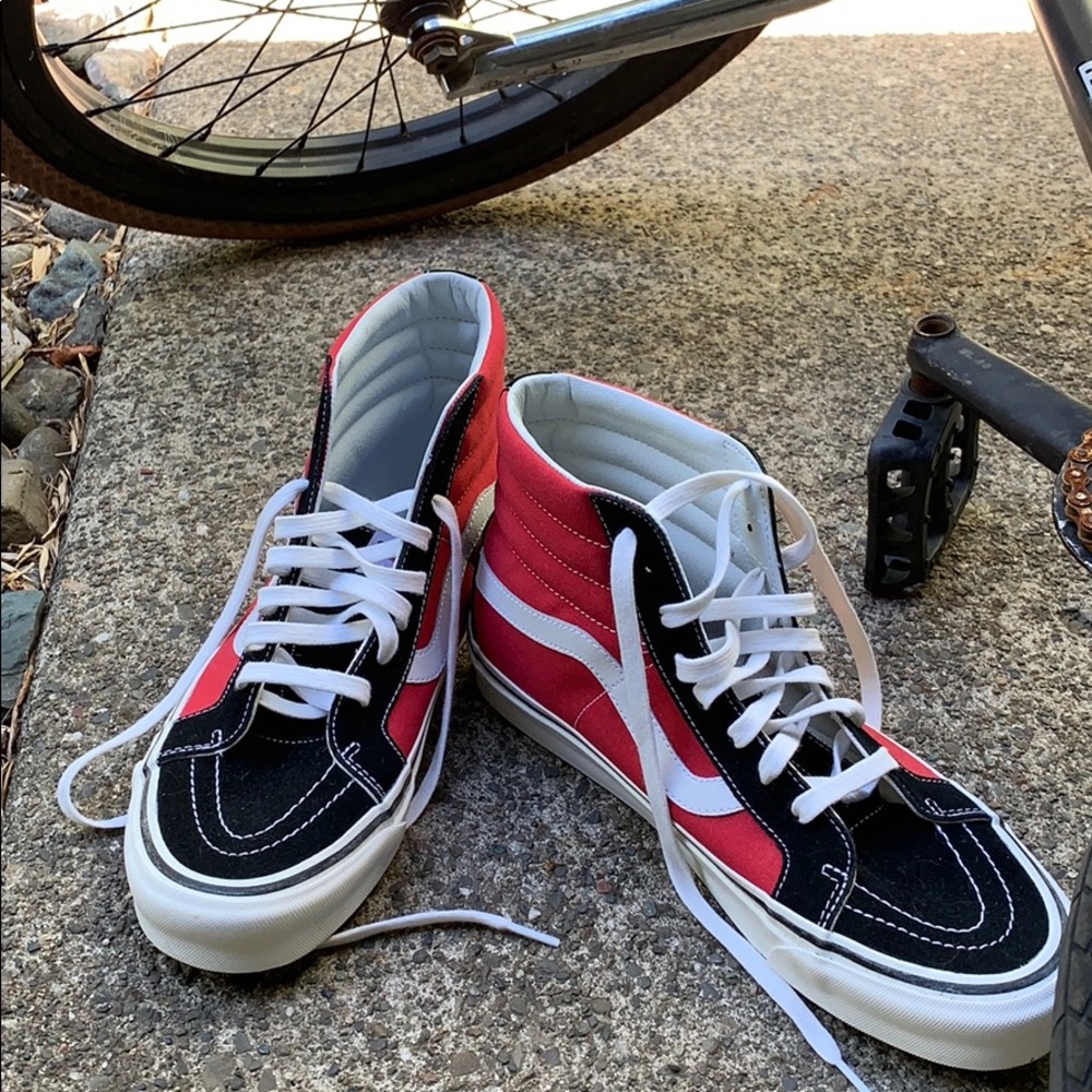 Vans ultracush new never worn men’s s38 hightops